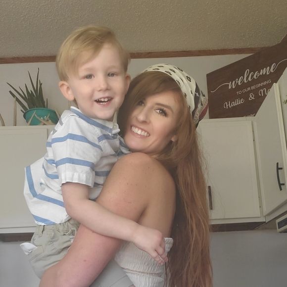 Meet your Posher, Hailie - Picture 3 of 10